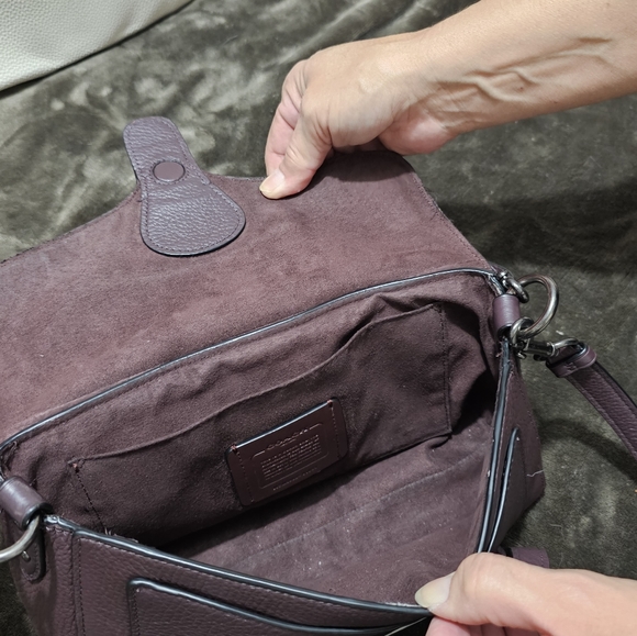 Authentic Coach Handbag, Crossbody - Picture 4 of 10